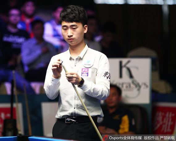 披马竞战袍 披马竞战袍