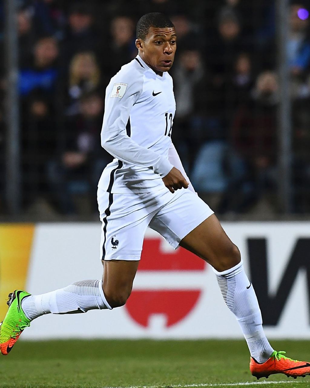 贯与公正 贯与公正