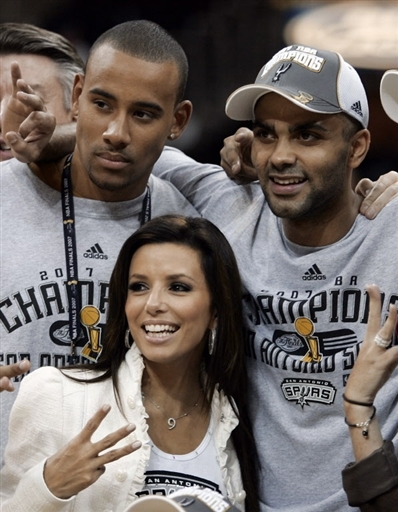 我们不站队 我们不站队